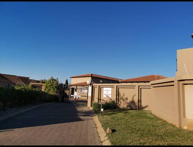 2 BEDROOM TOWNHOUSE SOLD IN ANNLIN